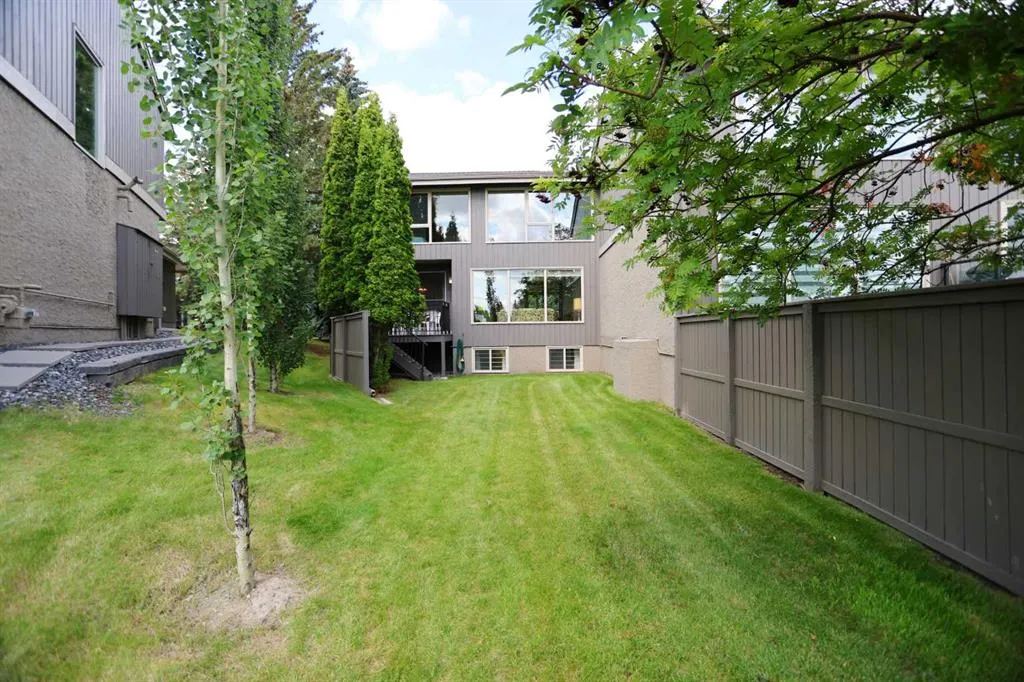 1901 Varsity Estates Drive NW, #18