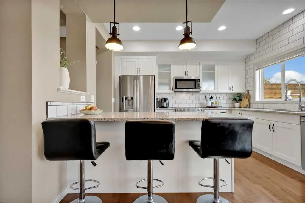 164 REUNION Grove NW