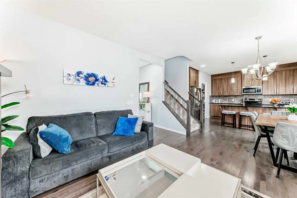 2357 Baywater Crescent SW