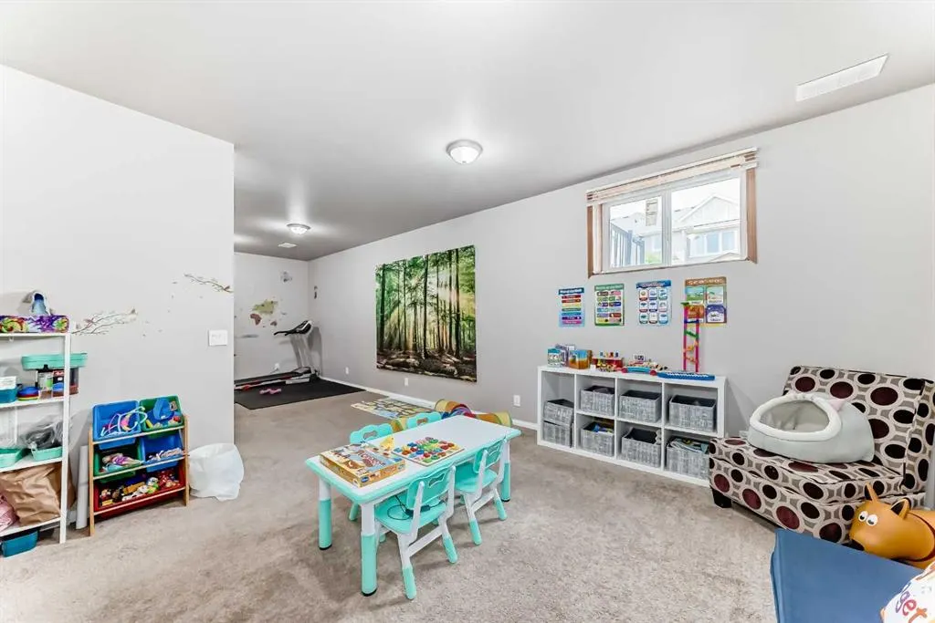 2357 Baywater Crescent SW