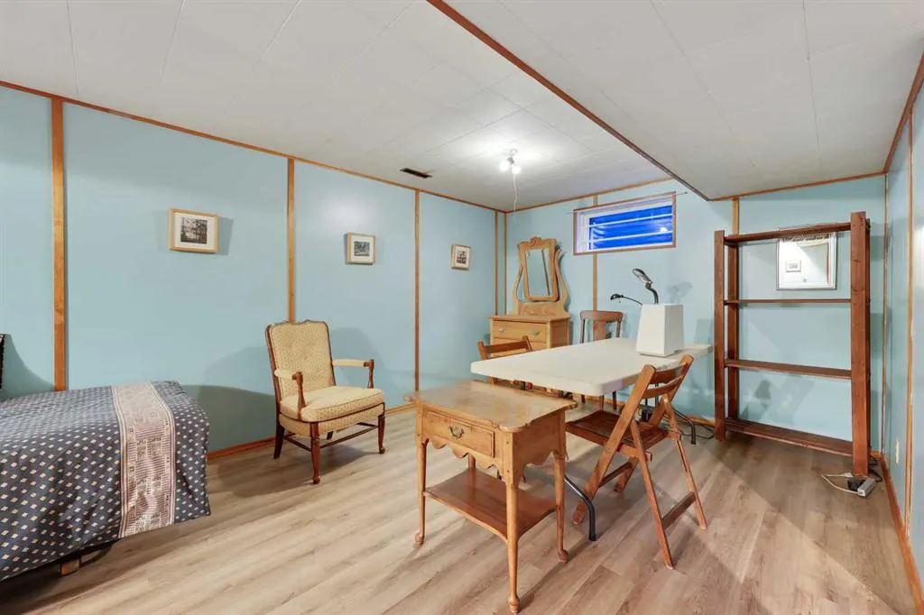 10 Glamorgan Drive SW