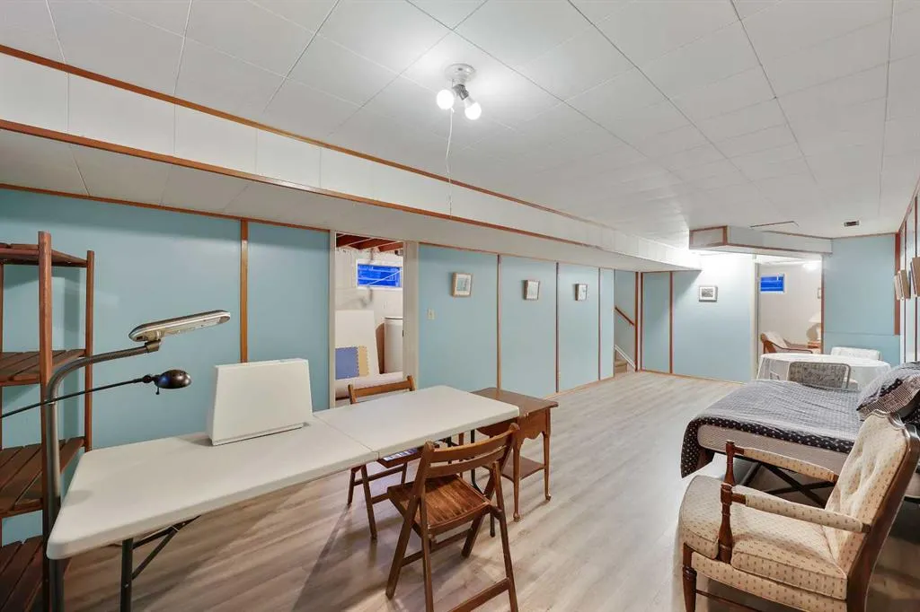 10 Glamorgan Drive SW