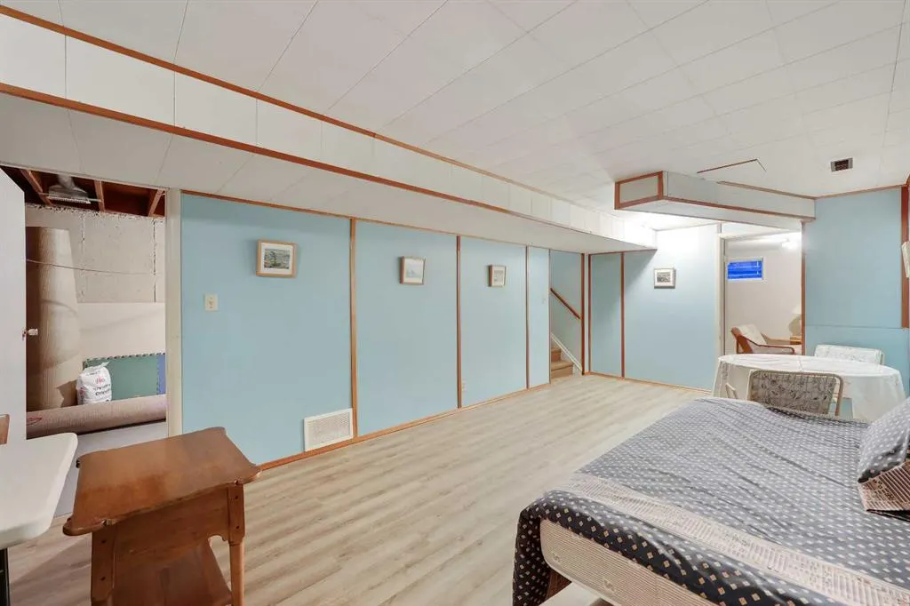 10 Glamorgan Drive SW