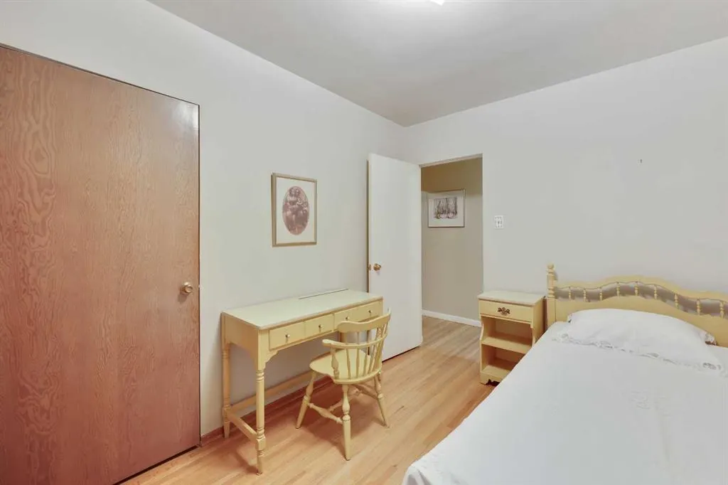 10 Glamorgan Drive SW