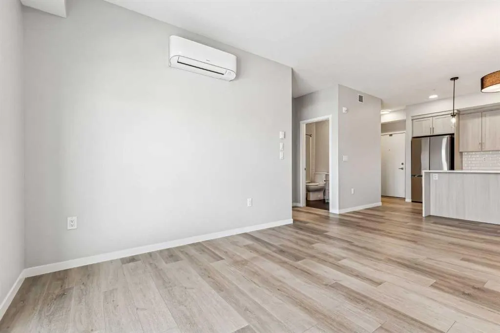 40 Carrington Plaza NW, #420