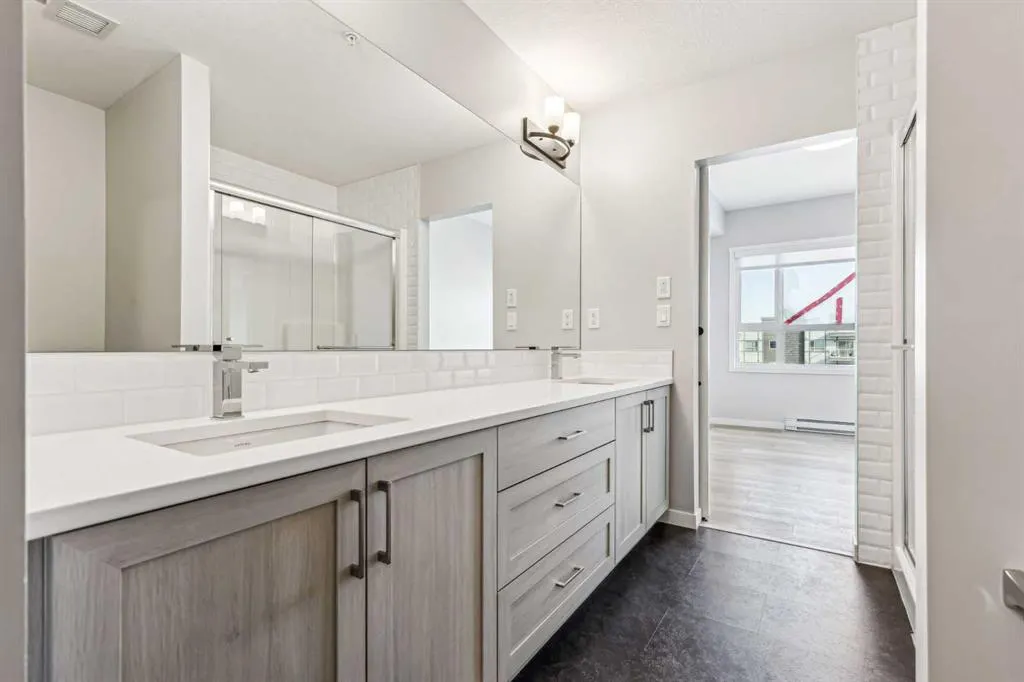 40 Carrington Plaza NW, #420