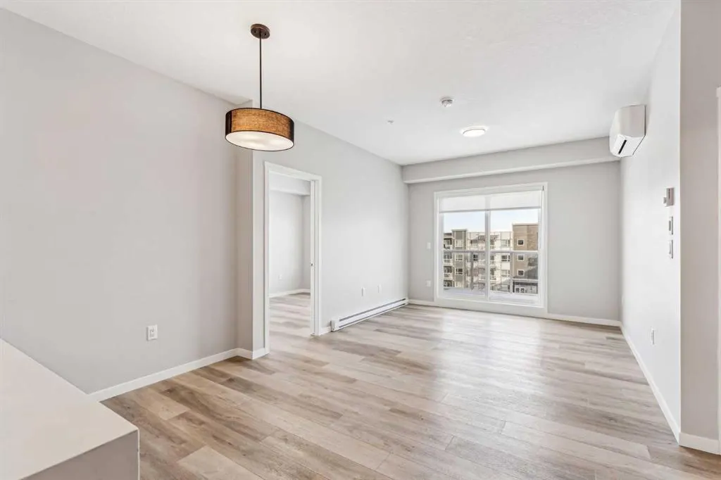 40 Carrington Plaza NW, #420