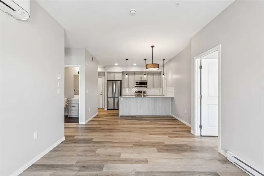 40 Carrington Plaza NW, #420
