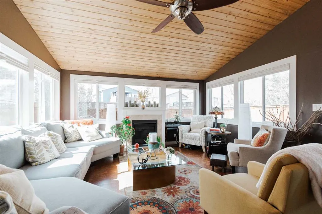 609 Timberline Drive