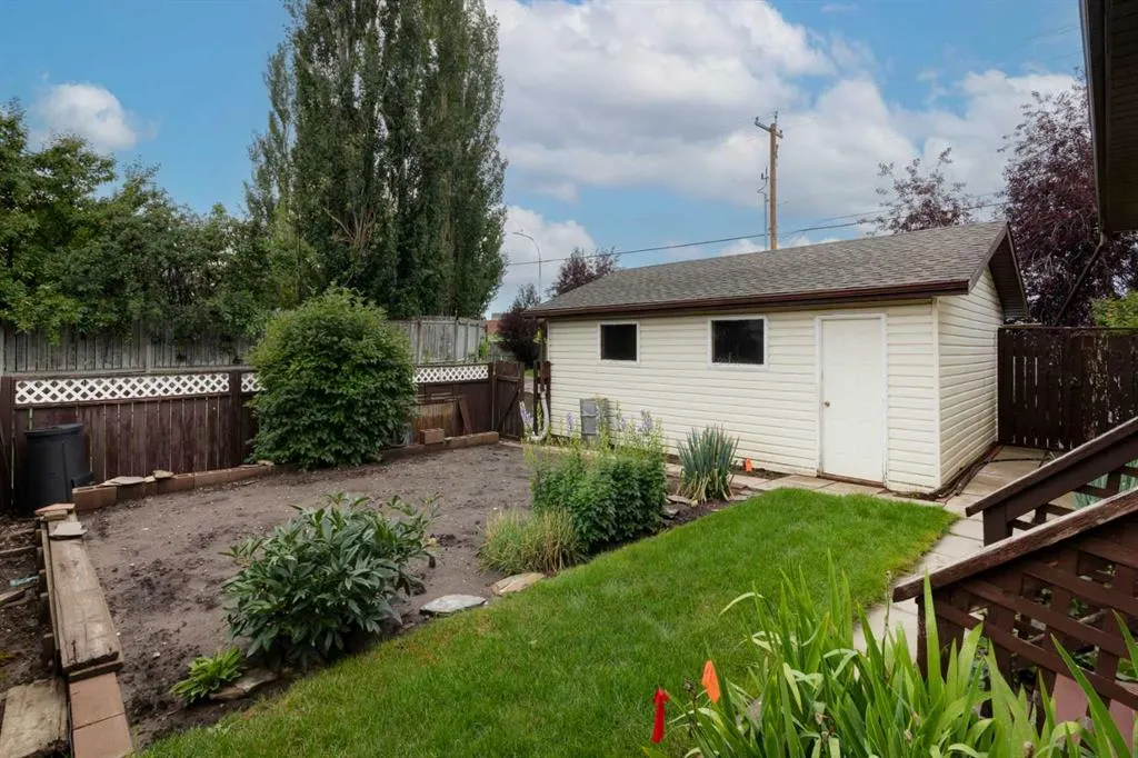 328 Maple Tree Way
