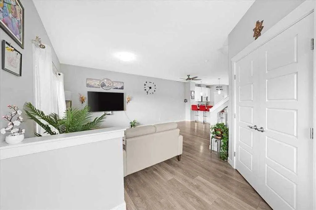 149 RAVENSTERN Crescent SE
