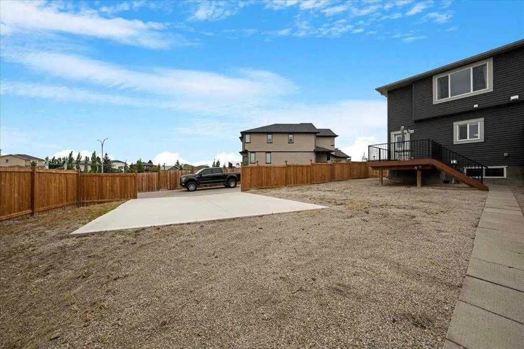 149 RAVENSTERN Crescent SE