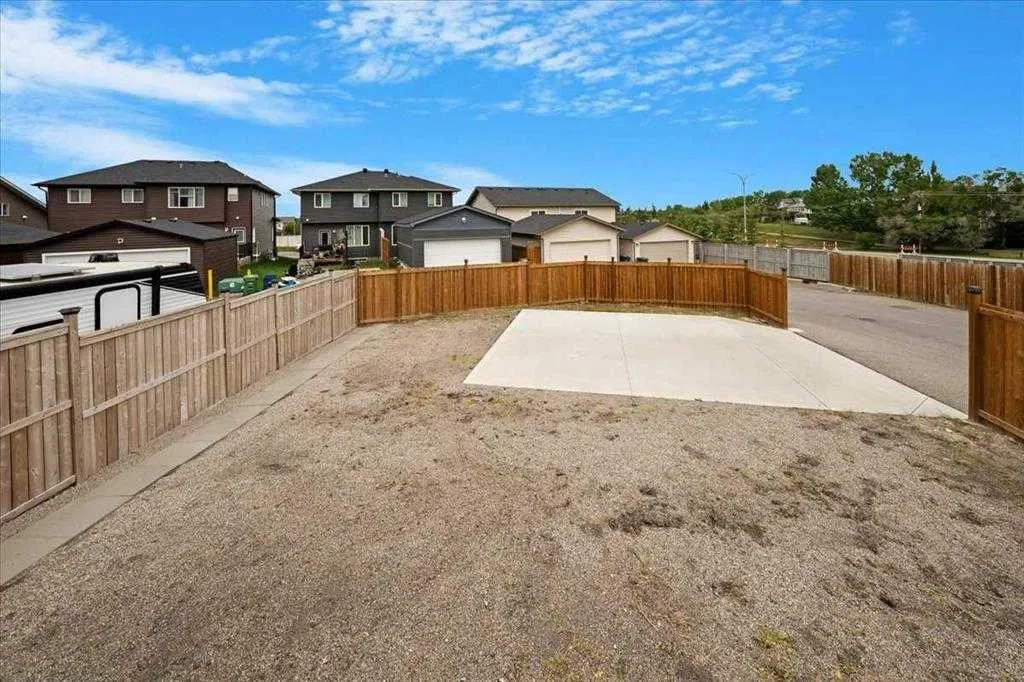 149 RAVENSTERN Crescent SE
