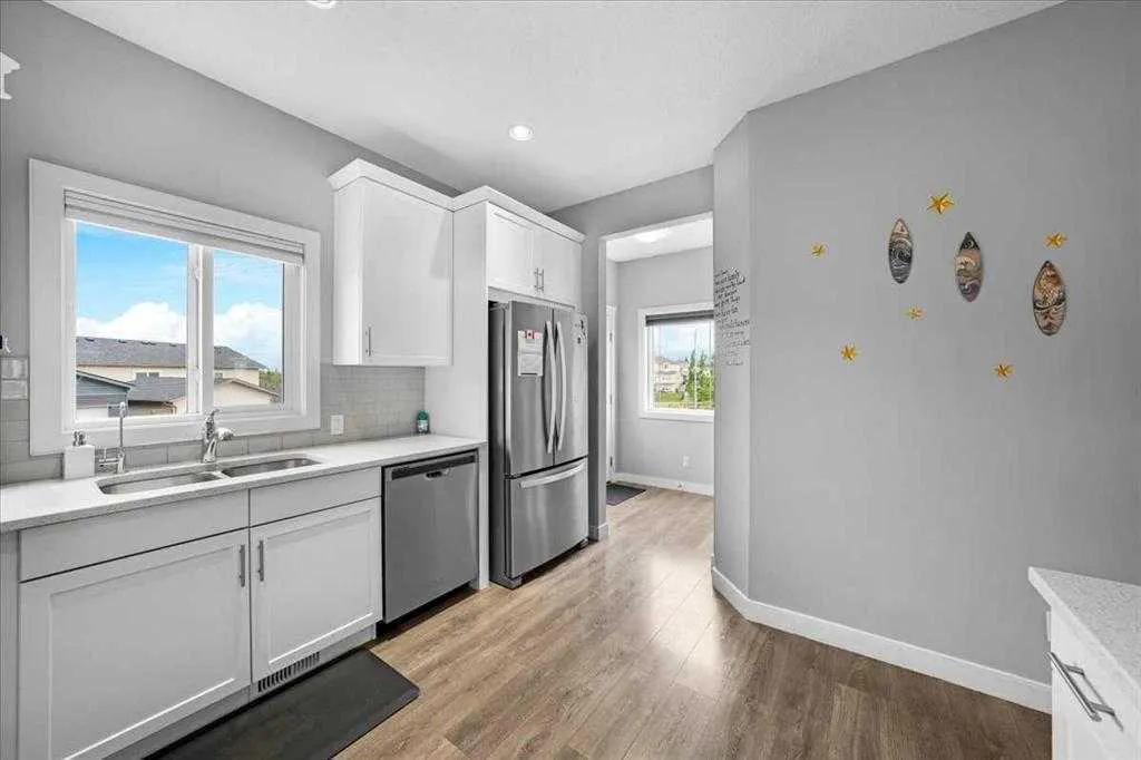149 RAVENSTERN Crescent SE