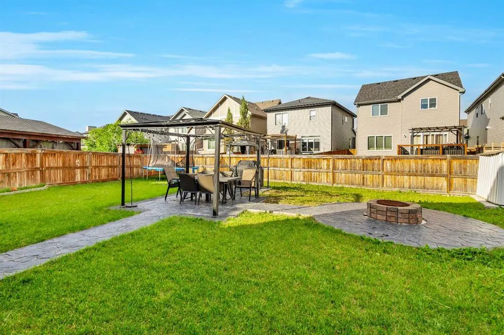 216 Copperpond Green SE