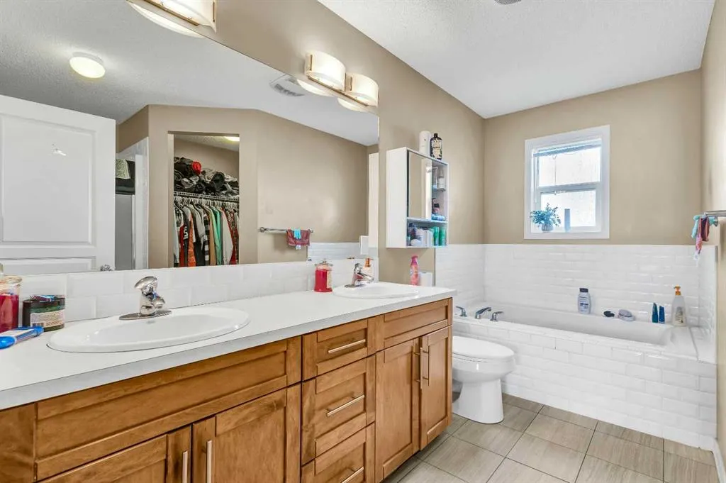 216 Copperpond Green SE