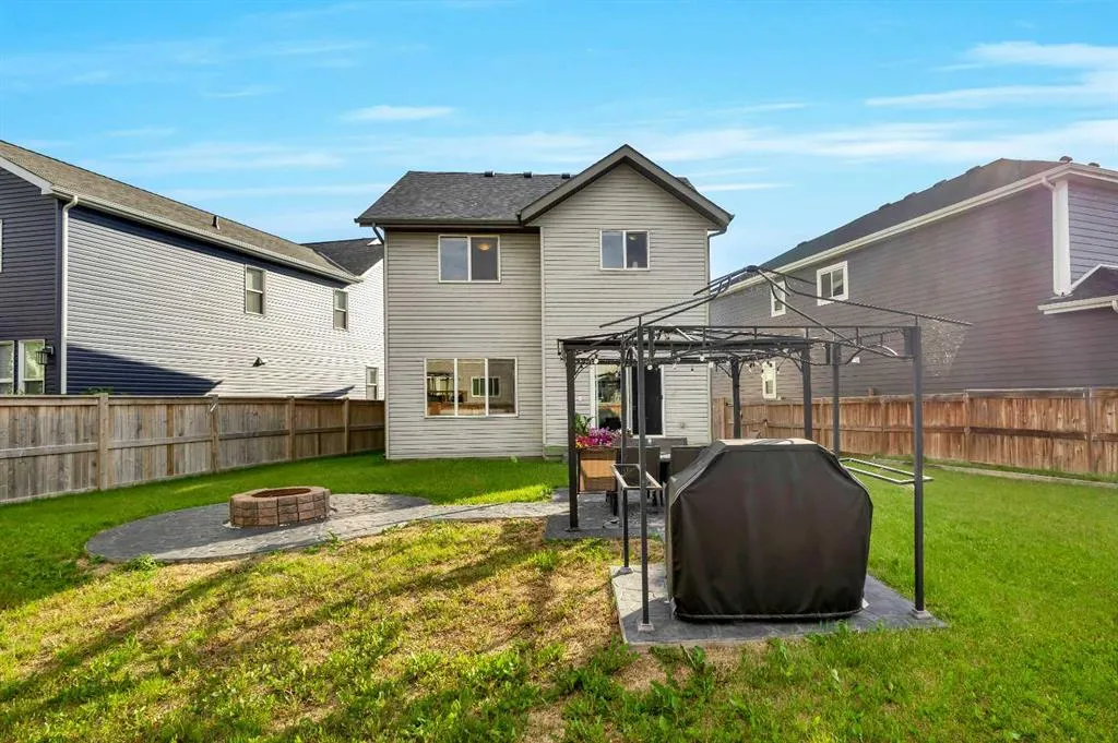 216 Copperpond Green SE