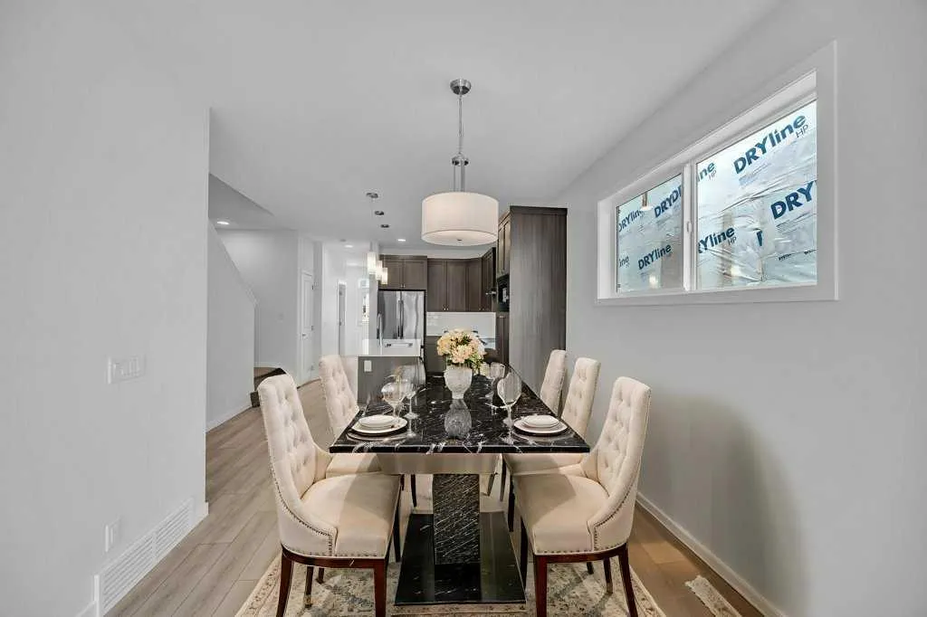 454 & 458 Carringvue Grove