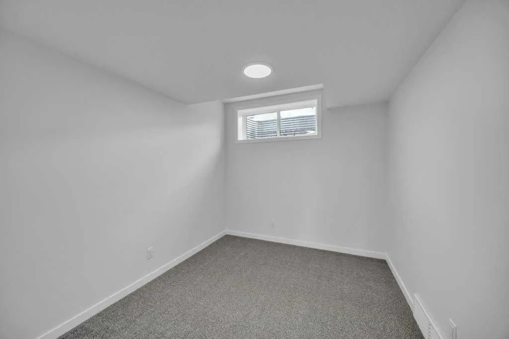 454 & 458 Carringvue Grove