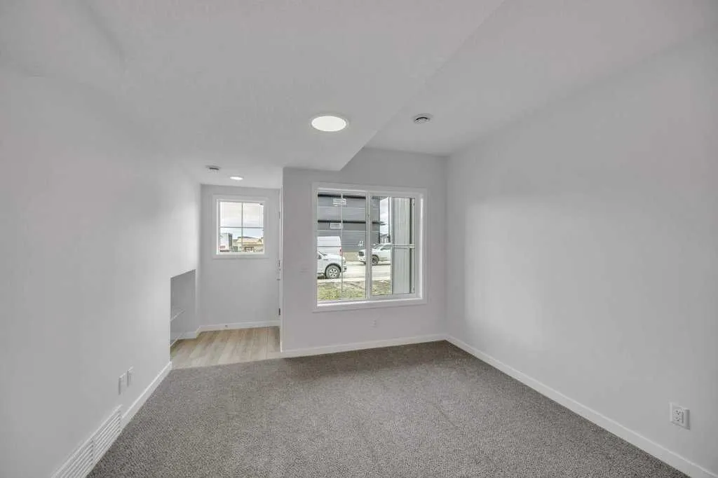 454 & 458 Carringvue Grove