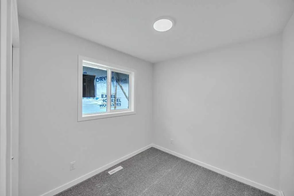 454 & 458 Carringvue Grove
