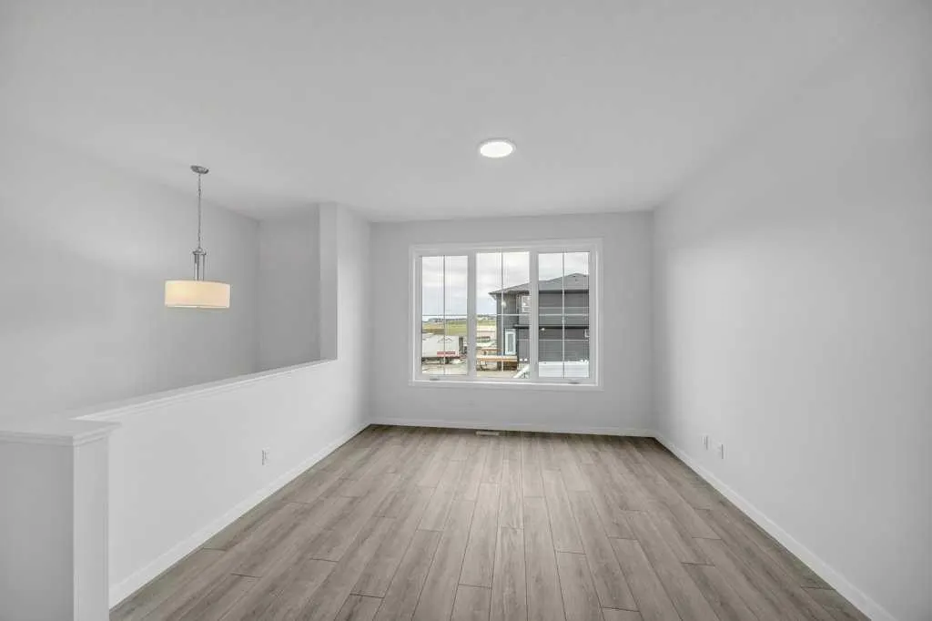 454 & 458 Carringvue Grove