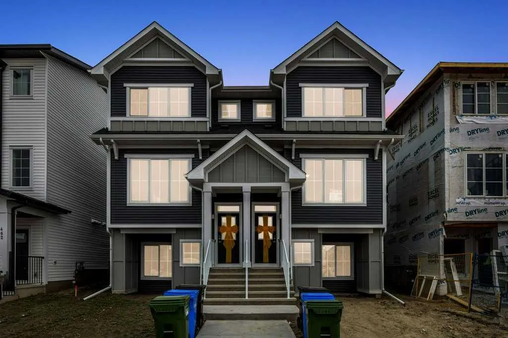 454 & 458 Carringvue Grove