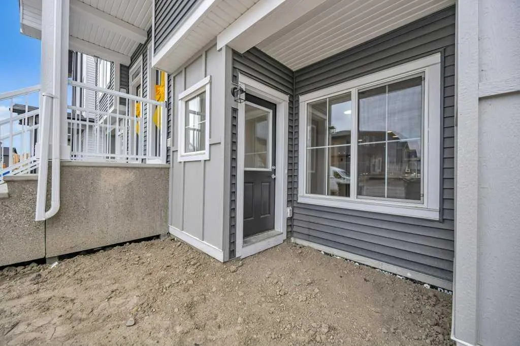 454 & 458 Carringvue Grove
