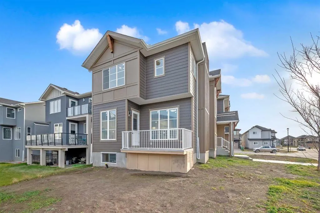 203 KINNIBURGH Place