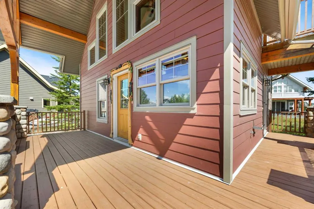 225 CottageClub Crescent