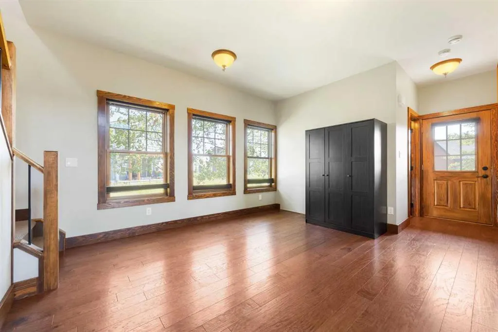 225 CottageClub Crescent