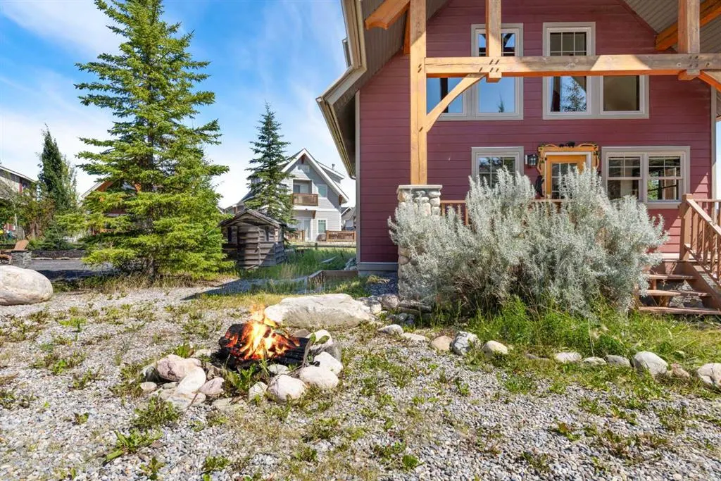 225 CottageClub Crescent