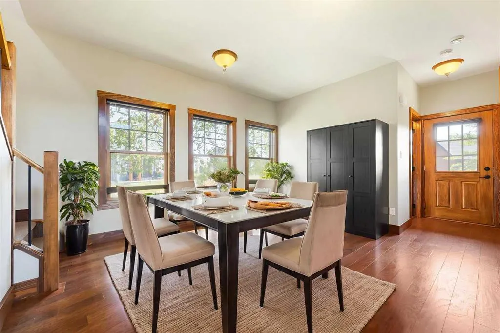 225 CottageClub Crescent