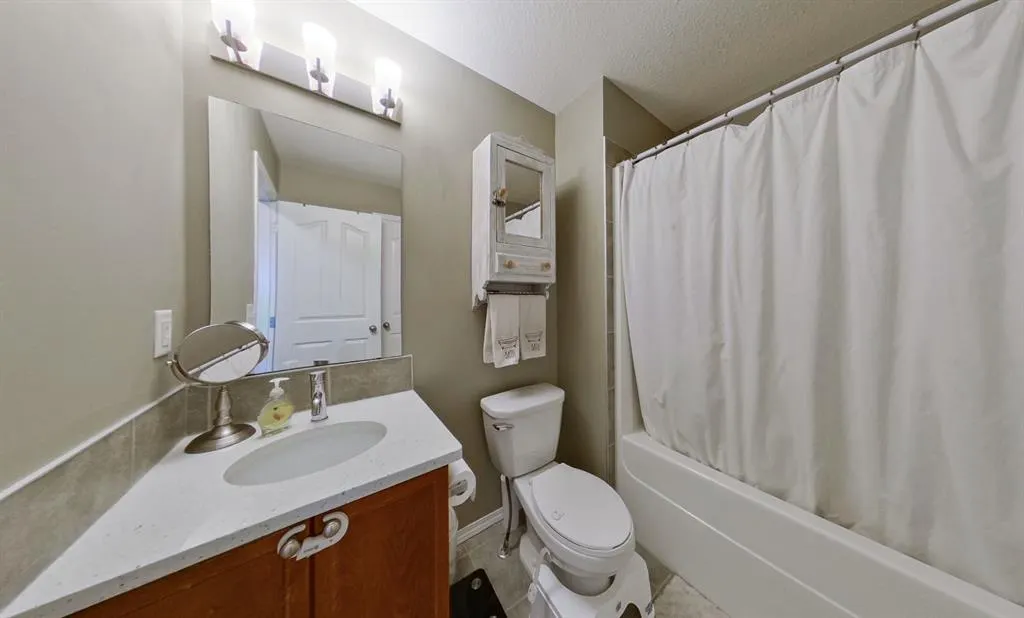 2066 Luxstone Boulevard SW, #103