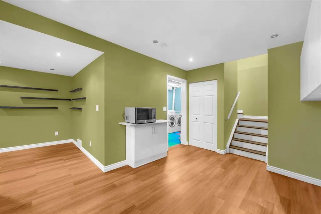 42 Martha's Haven Manor NE
