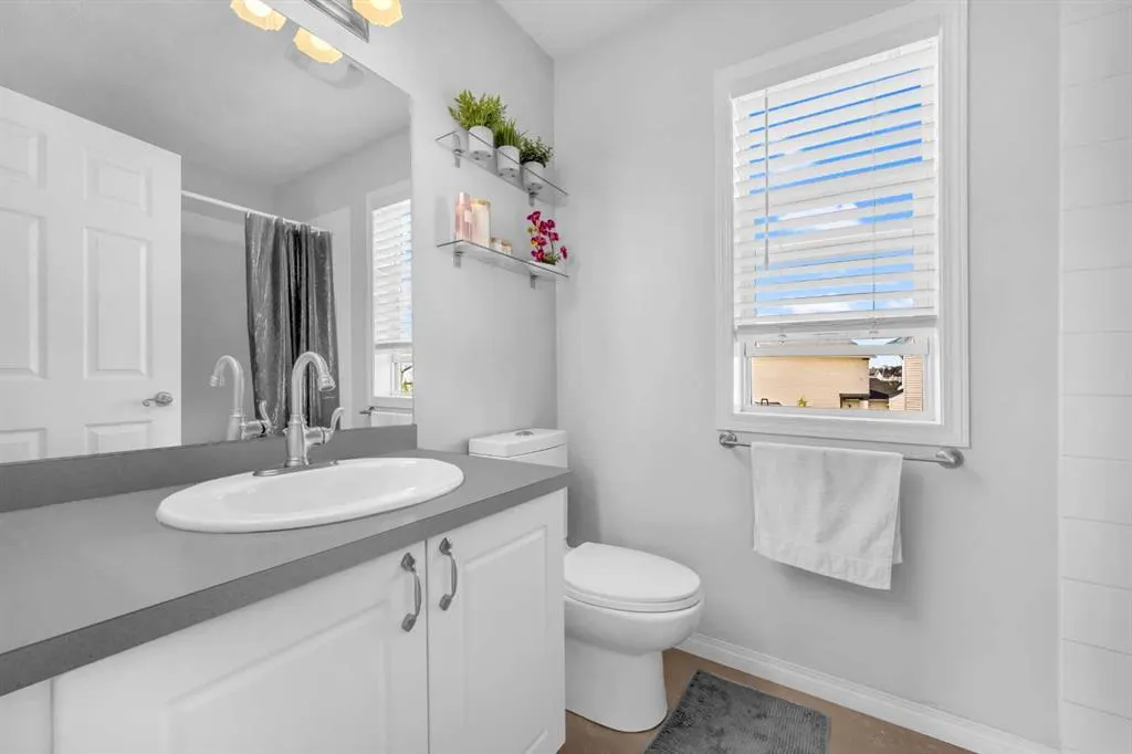 42 Martha's Haven Manor NE