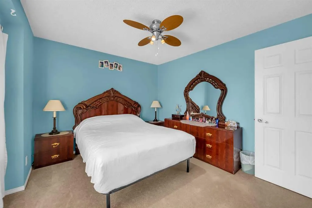 42 Martha's Haven Manor NE