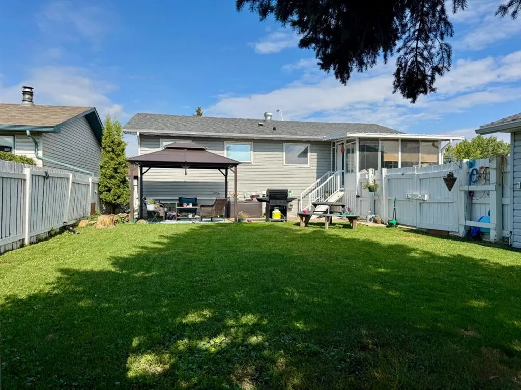 11805 94a Street