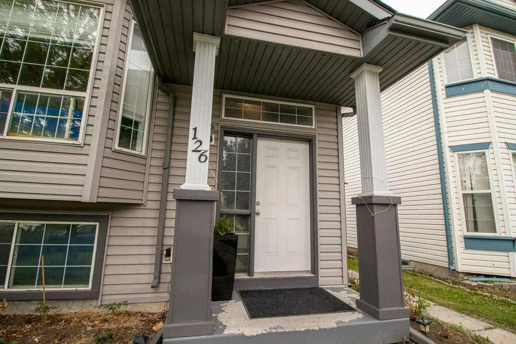 126 Martin Crossing Manor NE