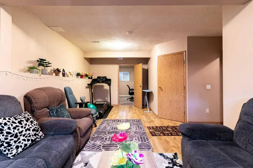 126 Martin Crossing Manor NE