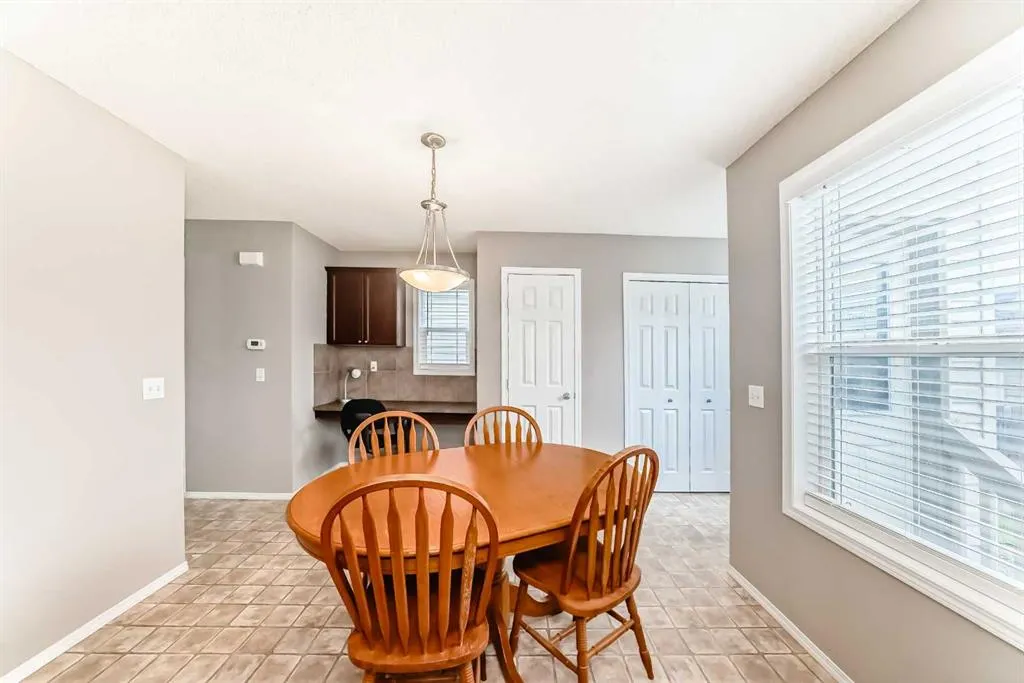 135 Copperstone Grove SE