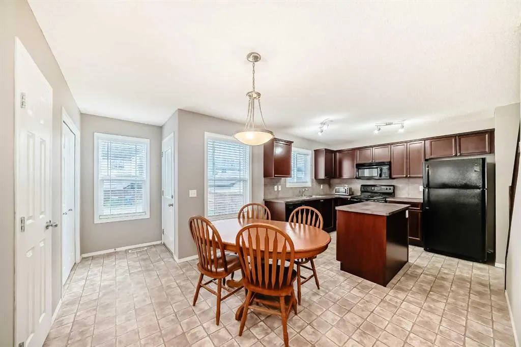 135 Copperstone Grove SE