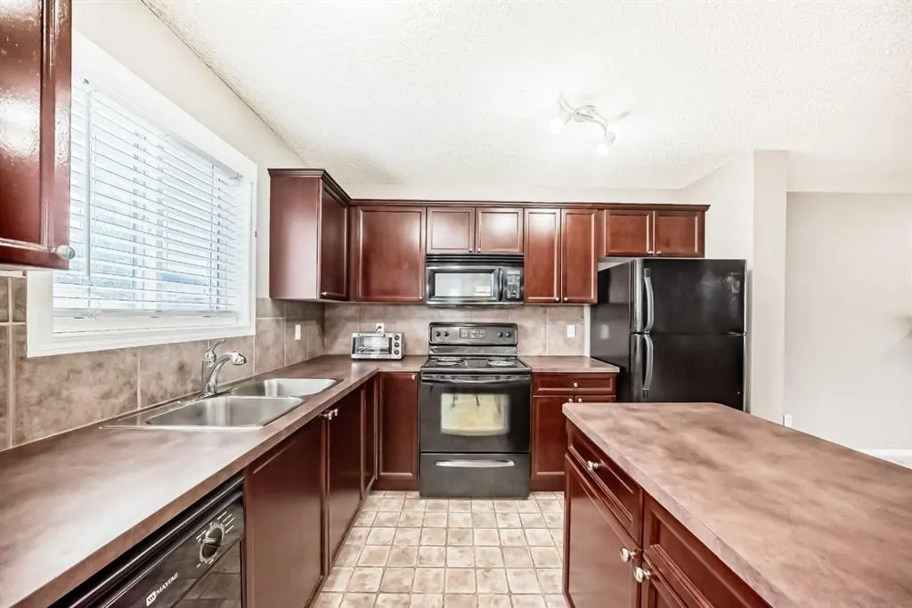 135 Copperstone Grove SE