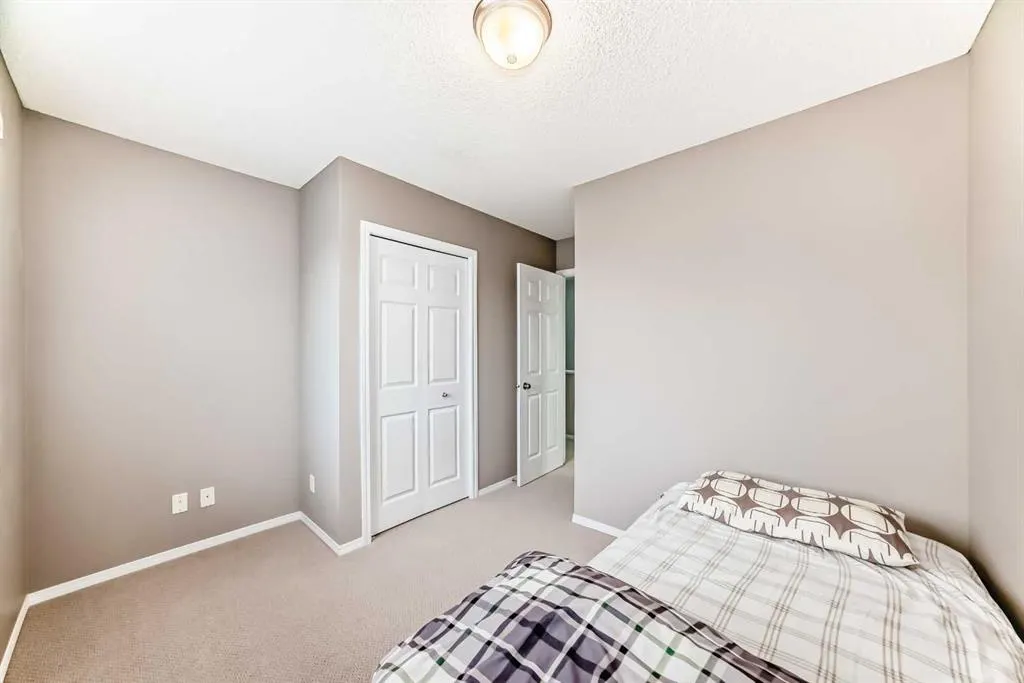 135 Copperstone Grove SE