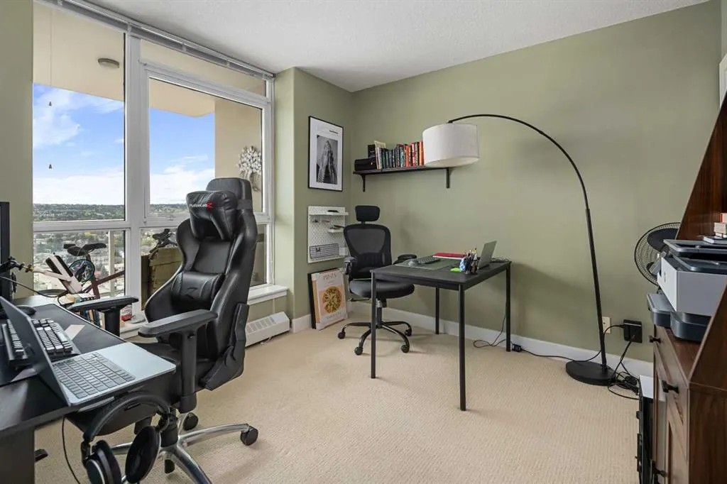77 Spruce Place SW, #2005