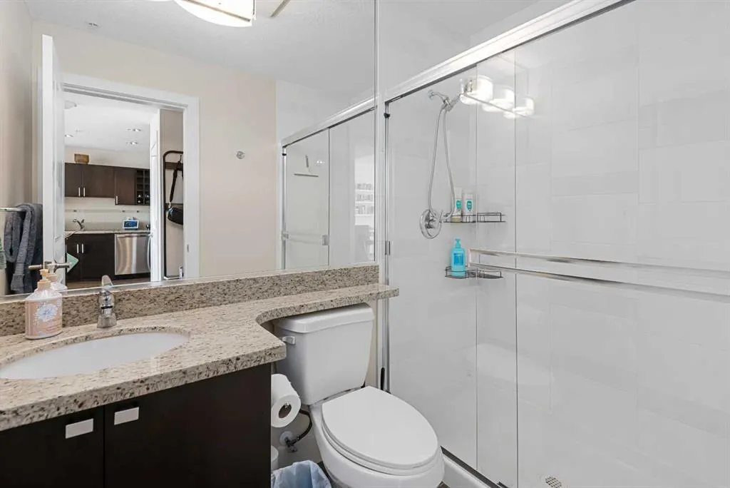77 Spruce Place SW, #2005