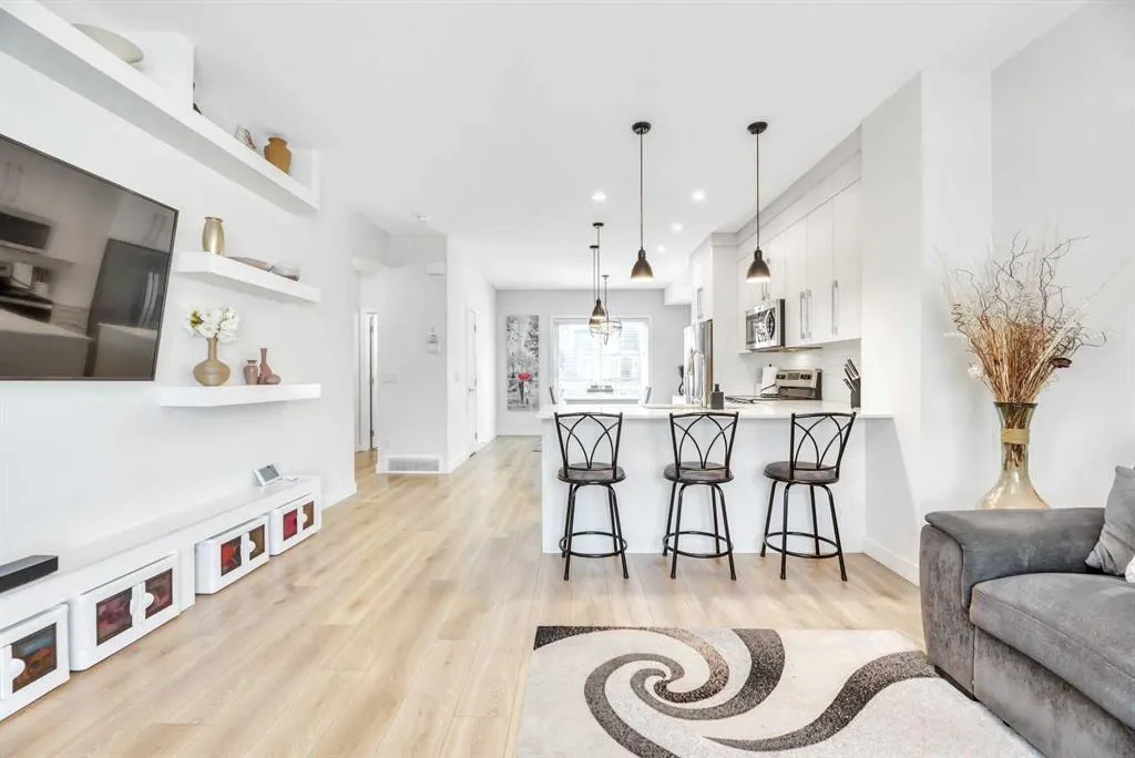 72 Cornerstone Manor NE, #513