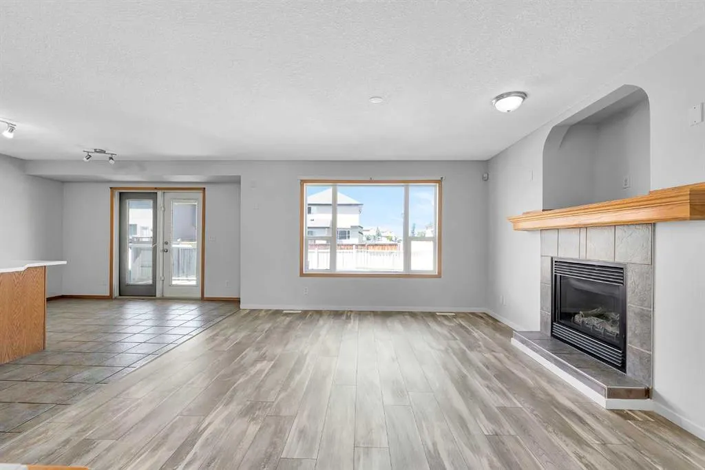 35 Saddlehorn Crescent NE