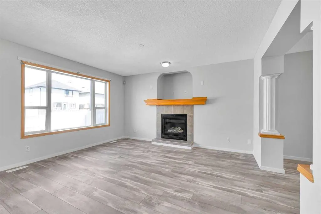 35 Saddlehorn Crescent NE