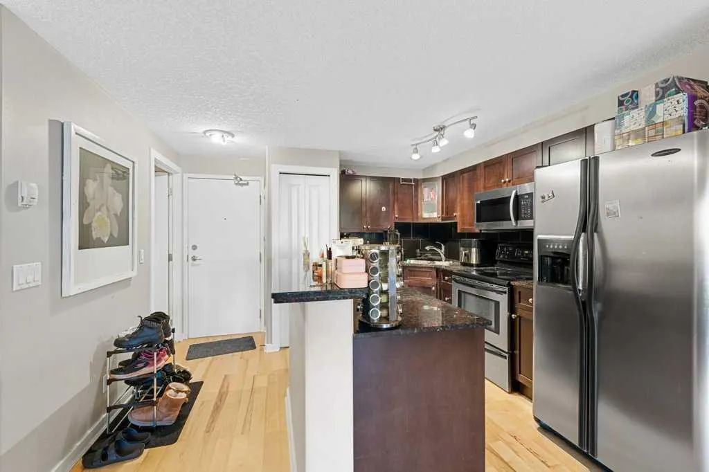 728 3 Avenue NW, #404